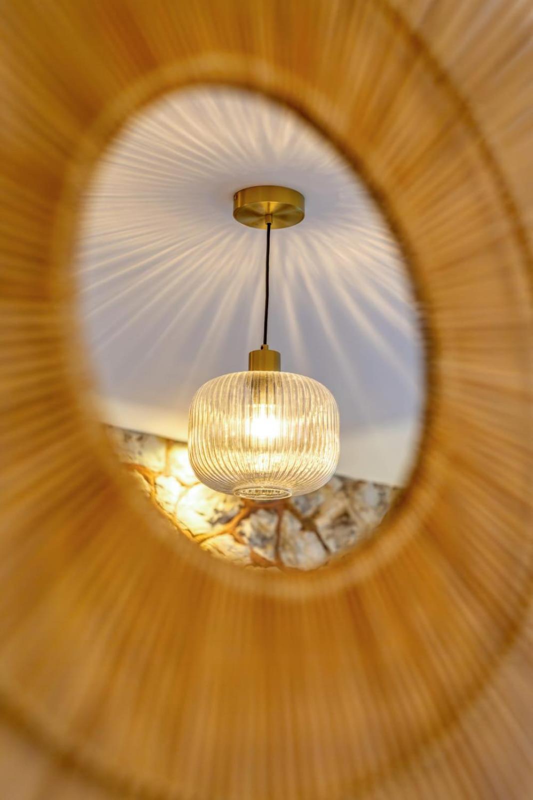 Grand-CouronneRose Ecrin De Charme Avec Parking Terrasse Privee Et Jardin Partageアパートメント エクステリア 写真