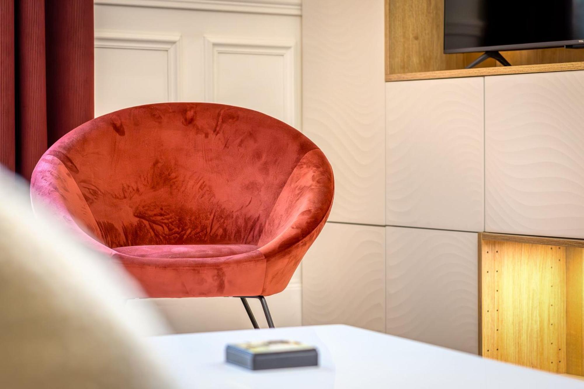 Grand-CouronneRose Ecrin De Charme Avec Parking Terrasse Privee Et Jardin Partageアパートメント エクステリア 写真