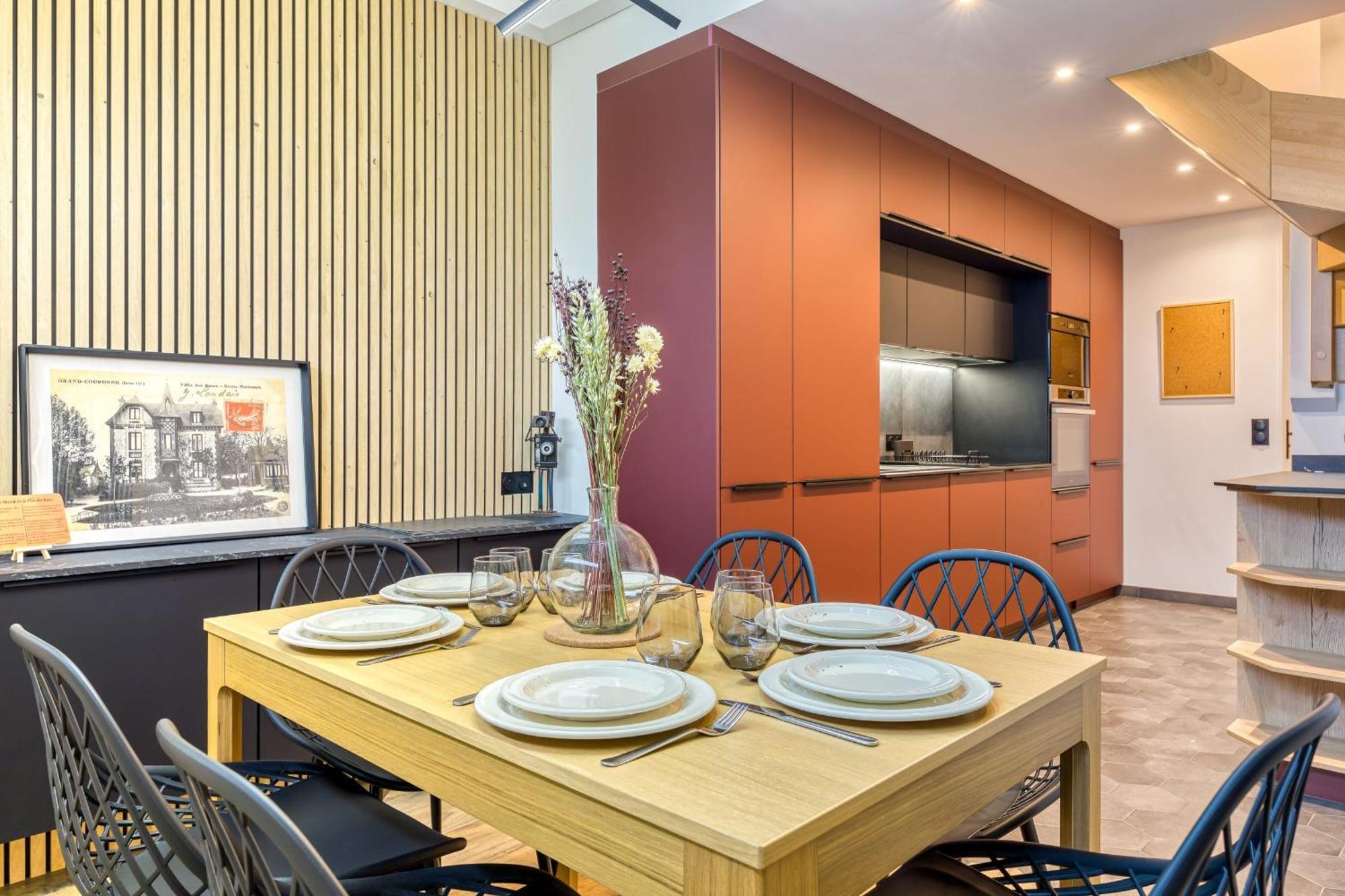 Grand-CouronneRose Ecrin De Charme Avec Parking Terrasse Privee Et Jardin Partageアパートメント エクステリア 写真