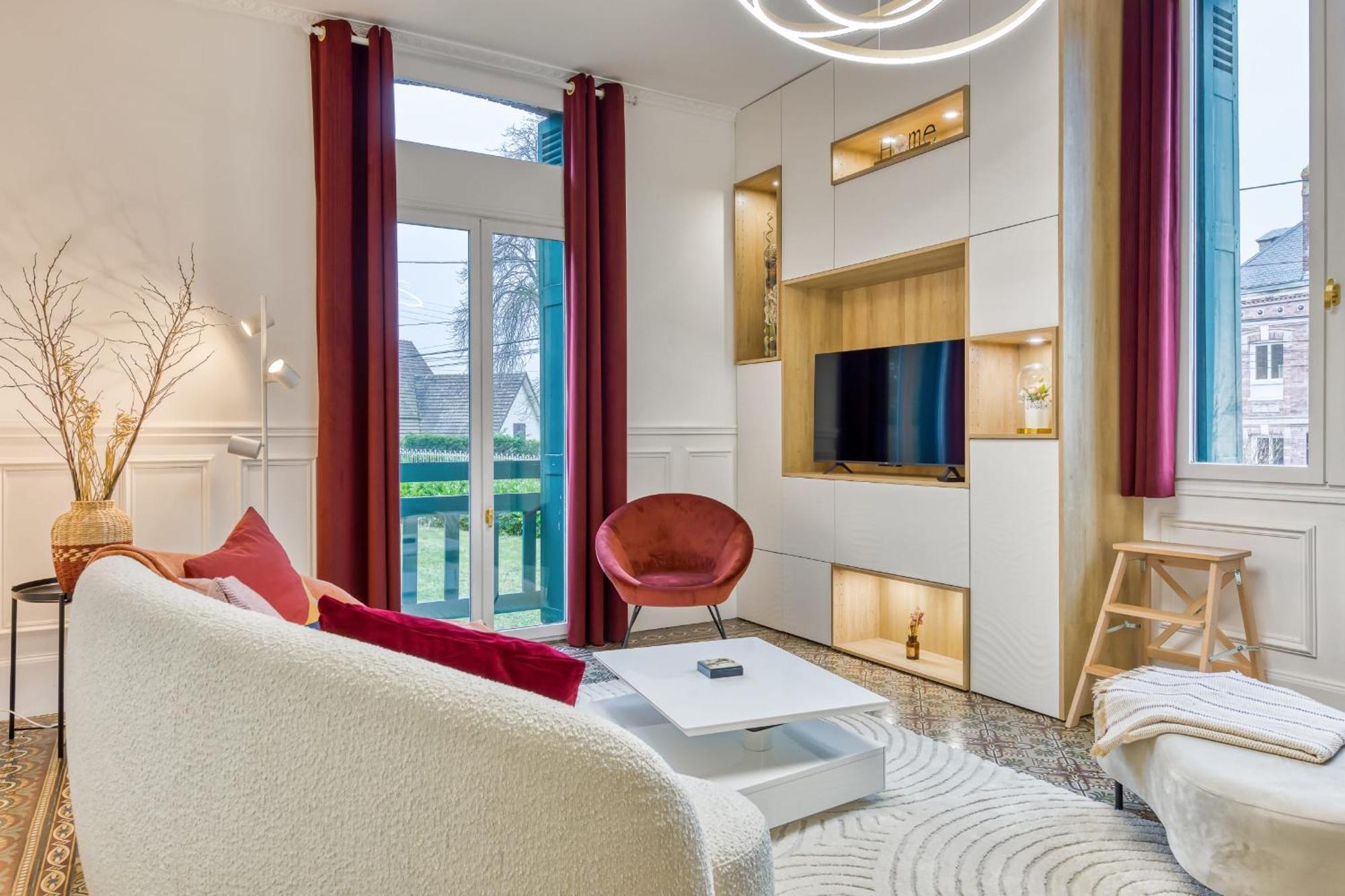 Grand-CouronneRose Ecrin De Charme Avec Parking Terrasse Privee Et Jardin Partageアパートメント エクステリア 写真